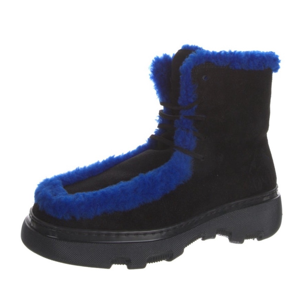 Burberry Suede lug boots